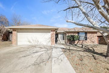 1024 Green Ridge Terrace Saginaw, TX 76179
